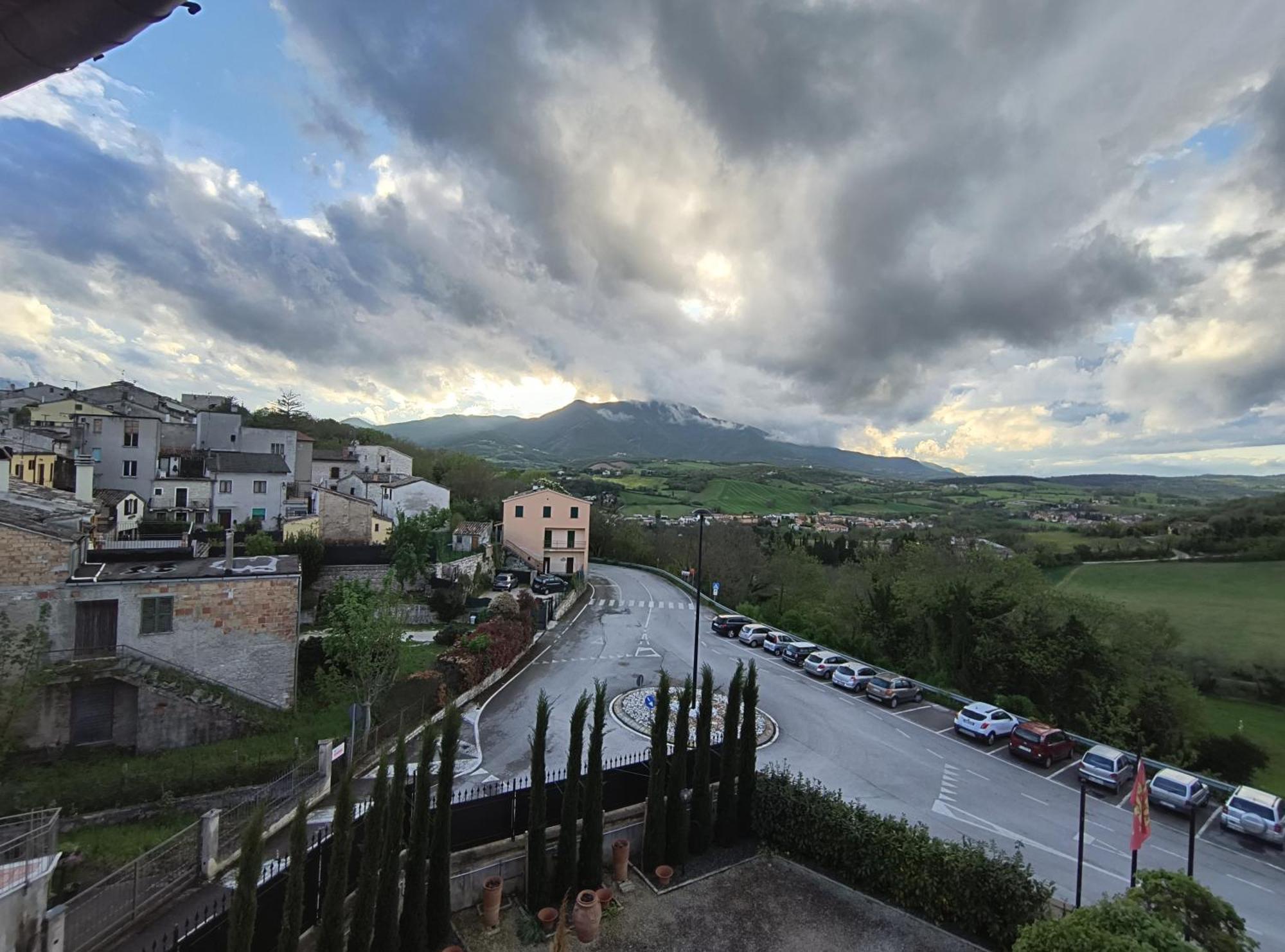 Degli Alessandri house Sassoferrato Esterno foto